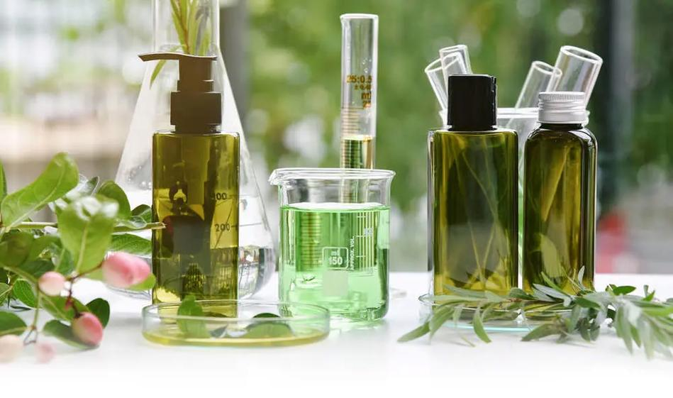 植物提取物与精油的区别及提取方法 解析天然香料的世界